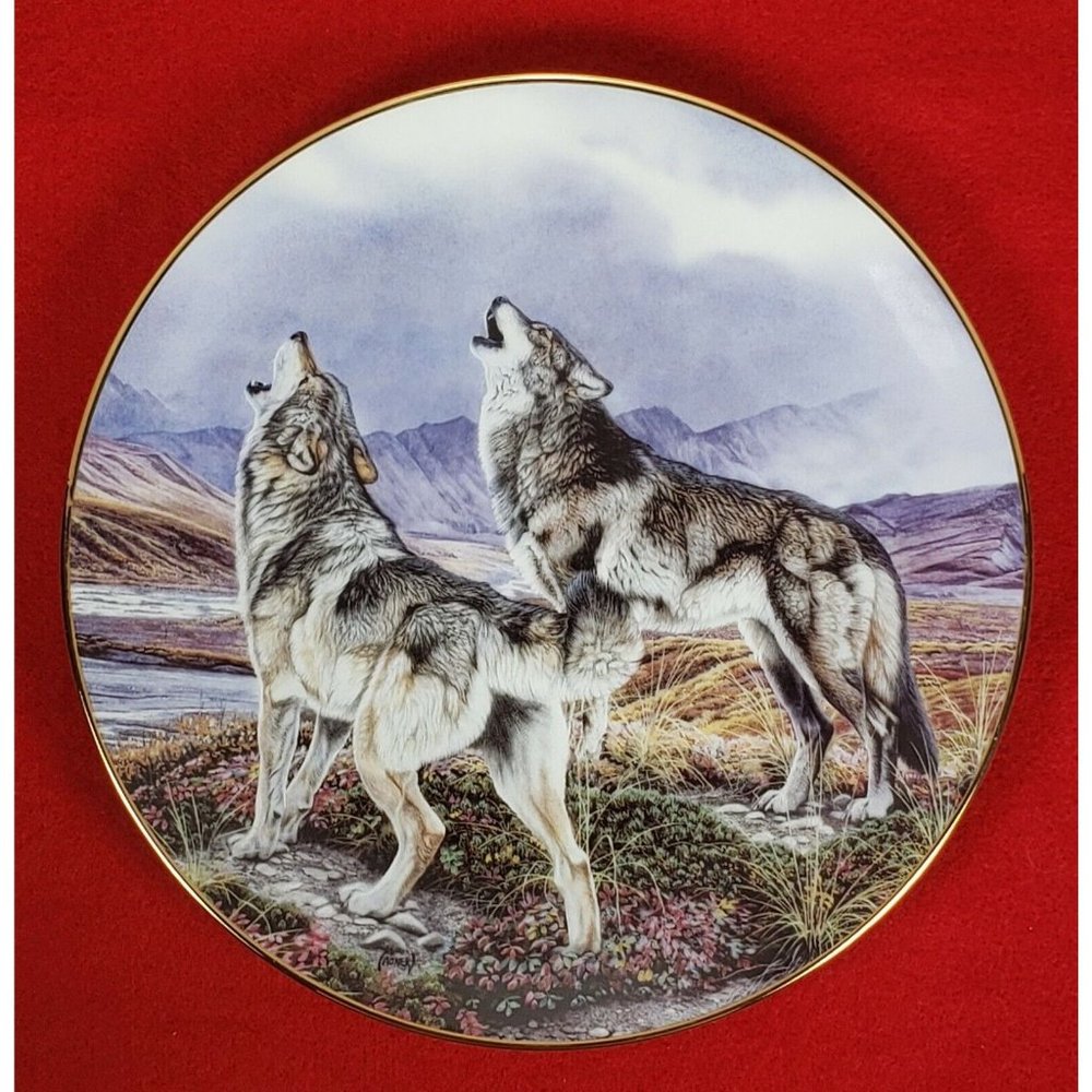 Year of the Wolf Collectors Plate "Song of the Wolf"‎ by Hamilton MIB + COA